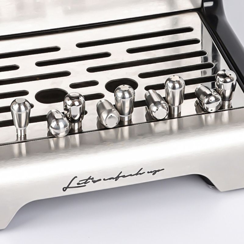Dysza parowa ze stali nierdzew – Delonghi Espresso Magnifica recenzja i cena